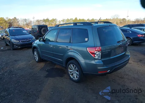 2012 Subaru Forester 2.5X Premium z USA, uszkodzony, nr VIN JF2SHADC1CH447181